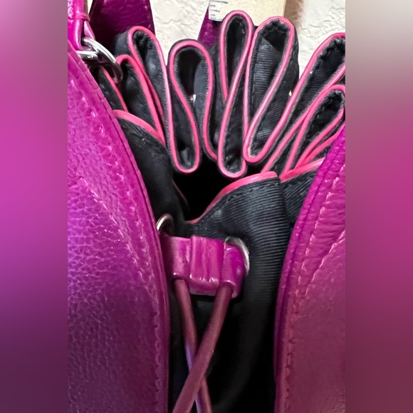 Via Amsterdam-Elegant Purple Tulip leather and black canvas handbag. - Picture 4 of 10